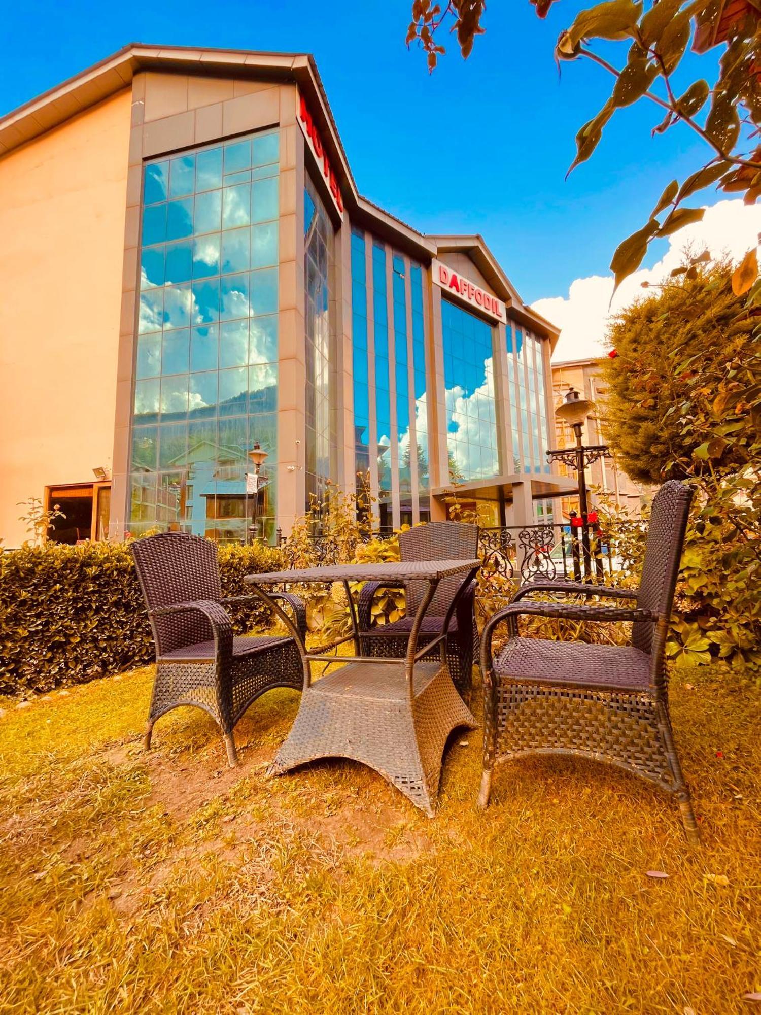 Hotel The North Wind In City Center, Manali Exterior photo